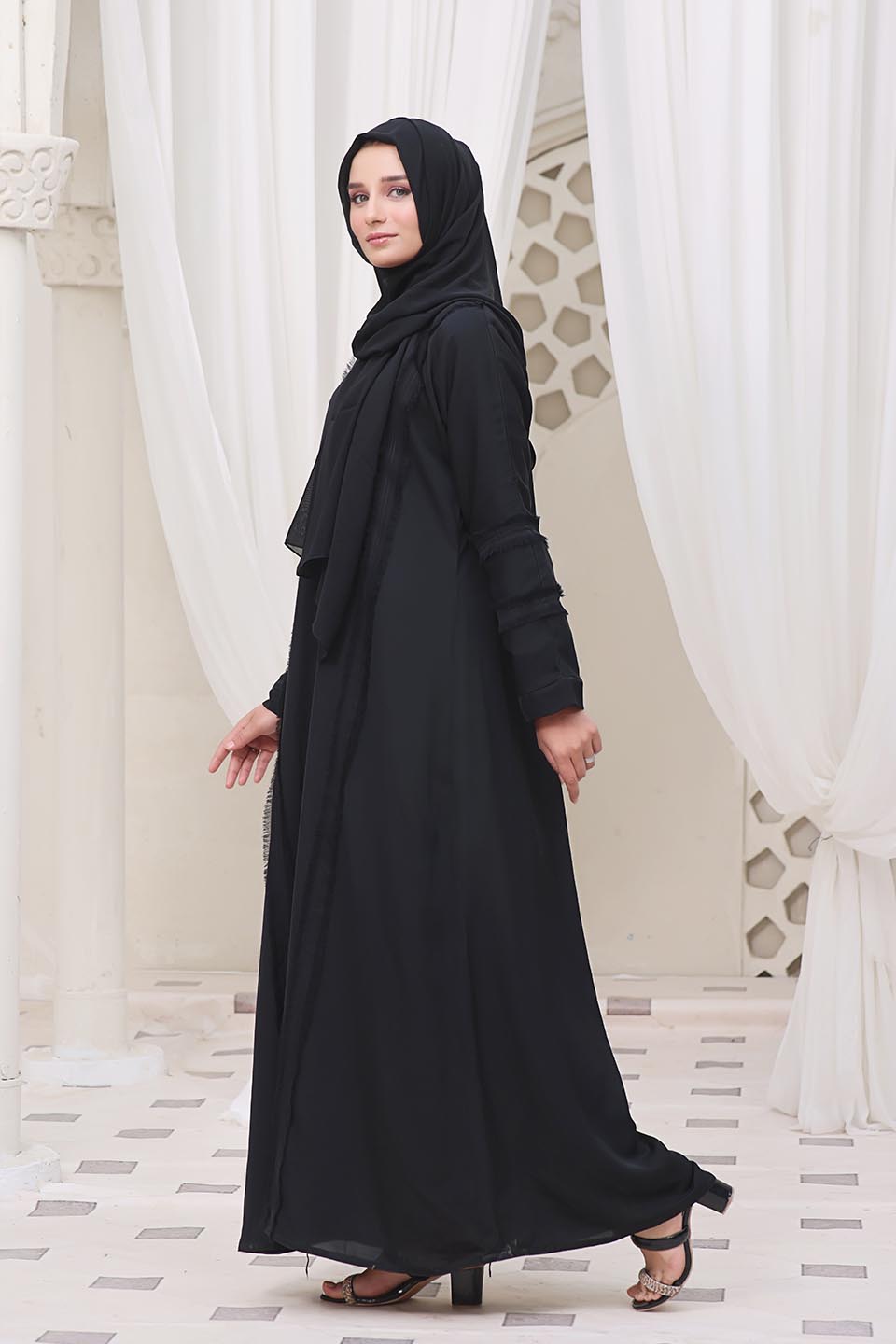 Maazjee Abaya Black