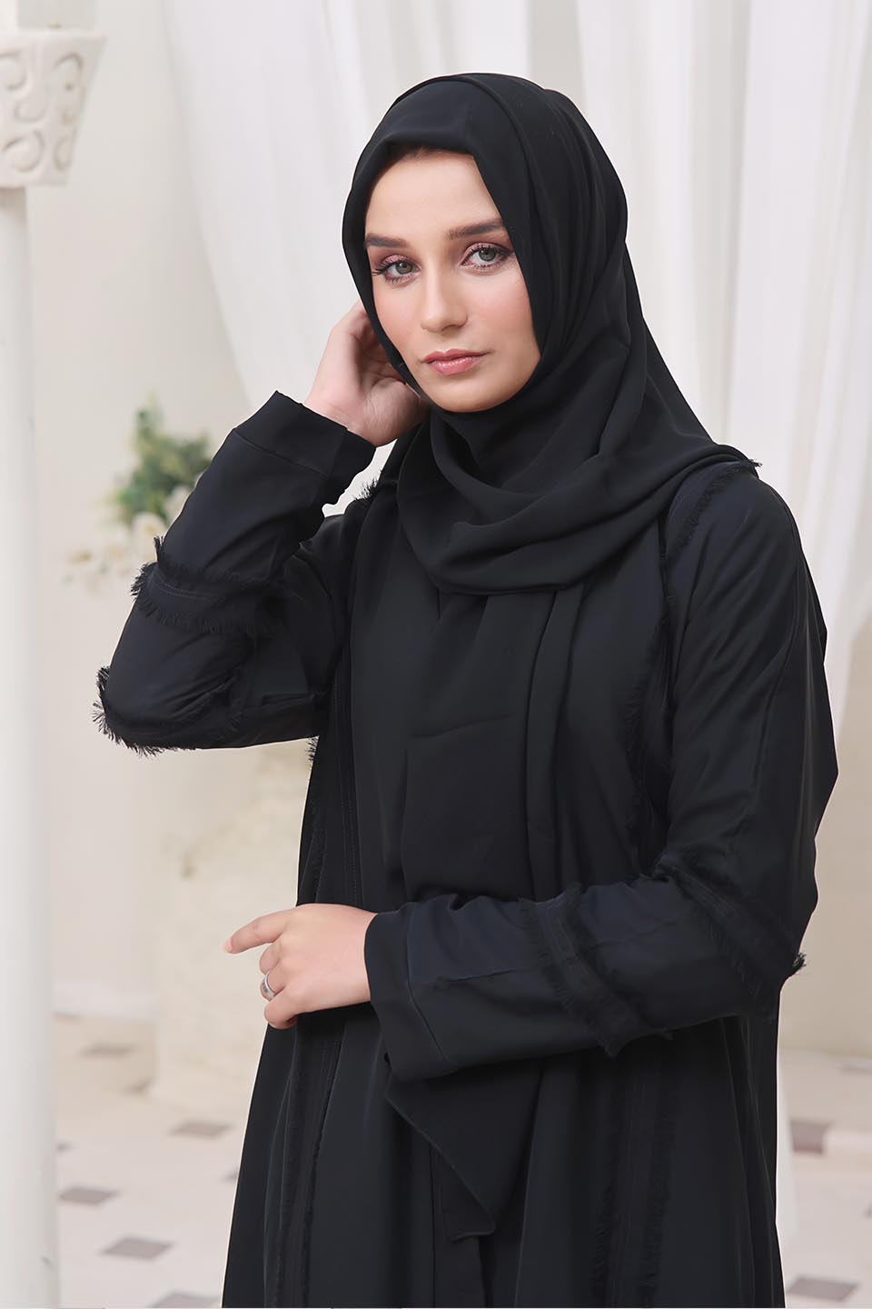 Maazjee Abaya Black