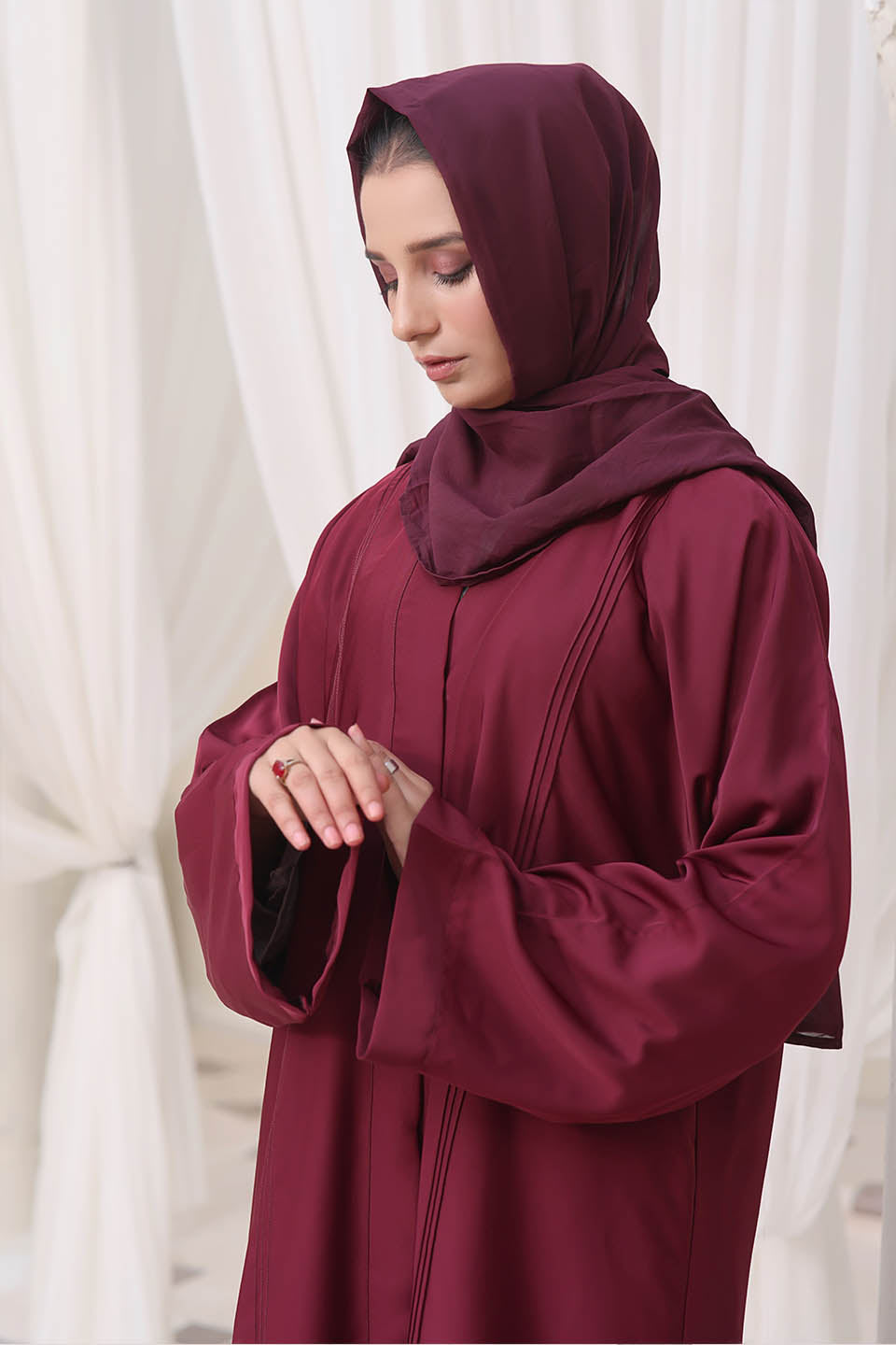 Maazjee Abaya Red